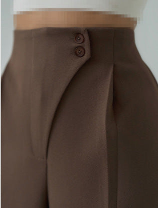 Smalldragna byxor för klippning